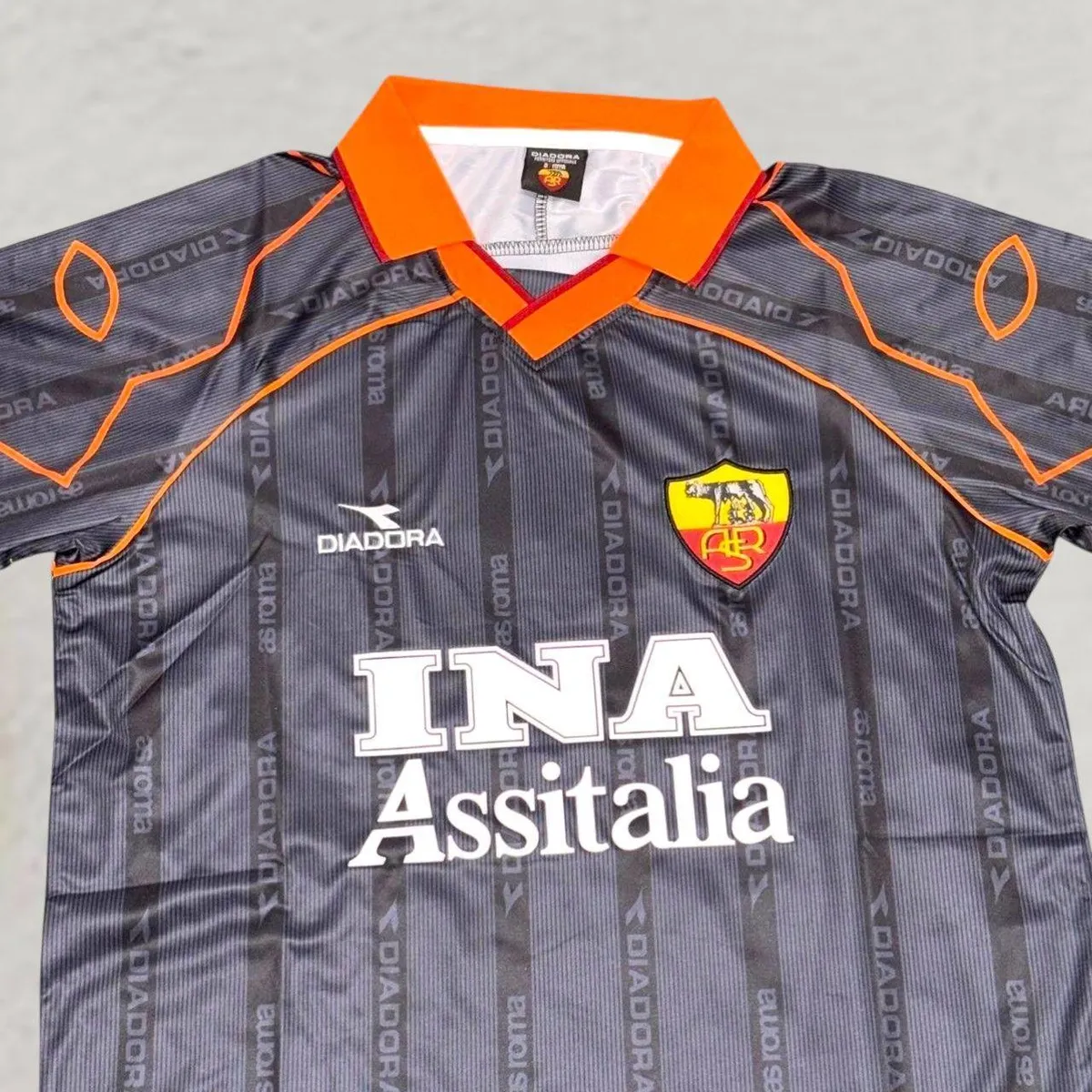 AS Roma 1999-00 Away Shirt in grey, black, orange view 4