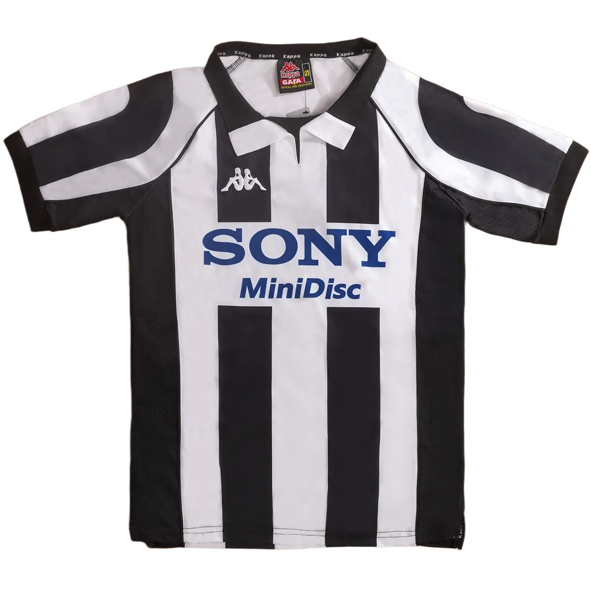Juventus 1997-98 Home Shirt in black, white