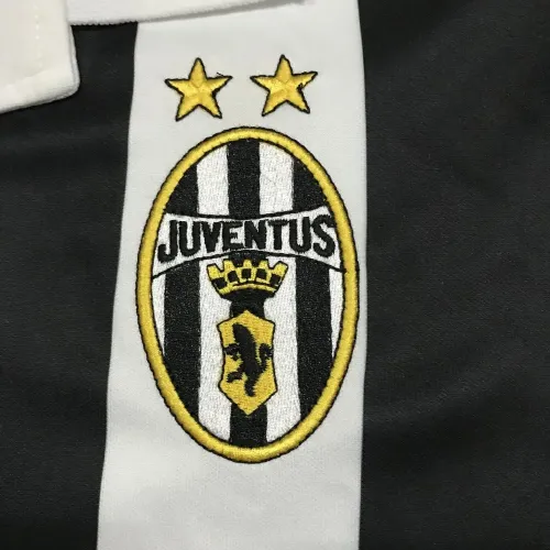 Juventus 1999-2000 Home Shirt in black, white view 5