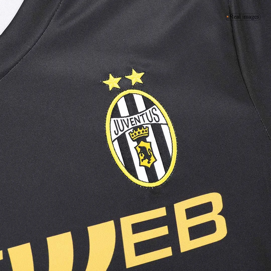 Juventus 2001-02 Away Shirt – Nedved 11 in black, gold view 5