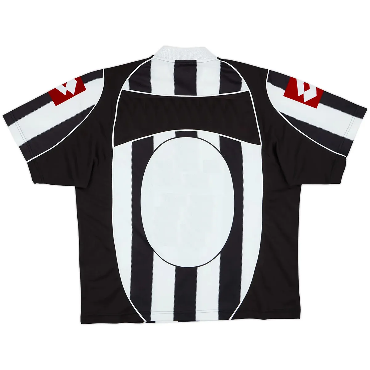 Juventus 2002-03 Champions League Home Shirt in black, white view 2
