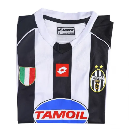 Juventus 2002-03 Champions League Home Shirt in black, white view 4