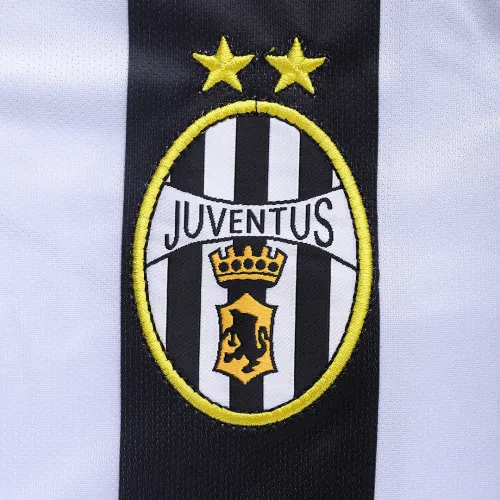 Juventus 2002-03 Champions League Home Shirt in black, white view 5