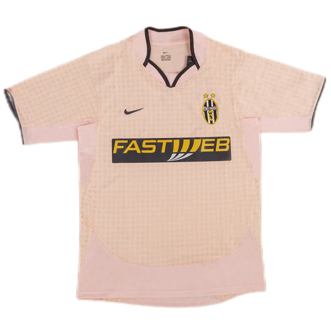 Juventus 2003-04 Away Shirt in pale pink, black