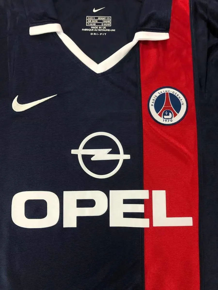 PSG 2001-02 Home Shirt in navy, red view 4