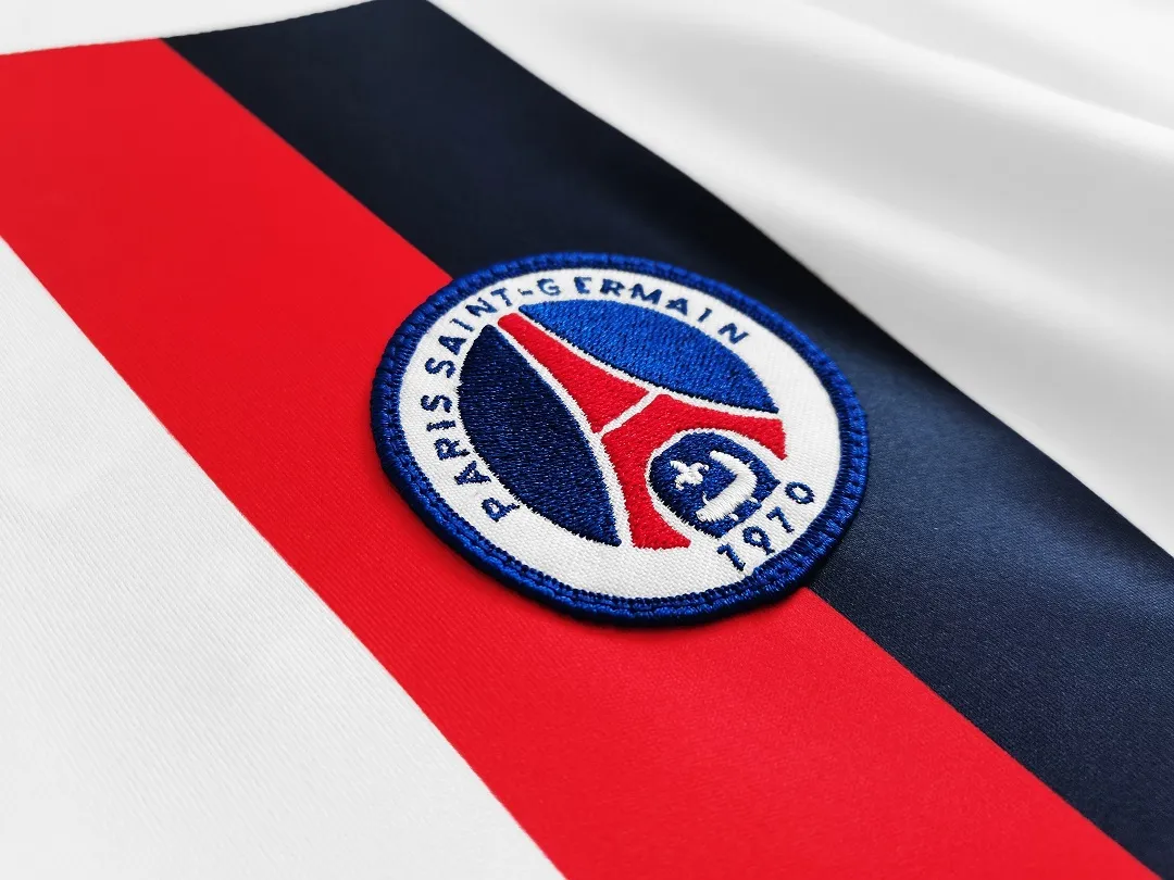PSG 2002-03 Away Shirt in white, navy, red view 5