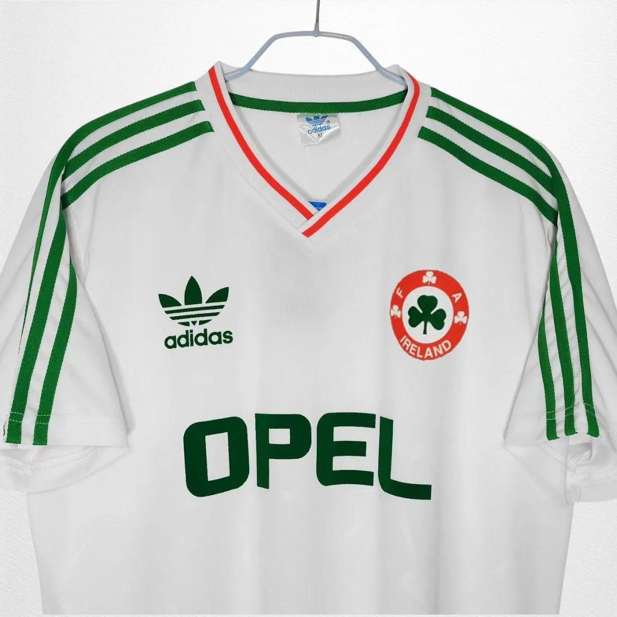Ireland Italia 90 World Cup Away Jersey in white, green view 4
