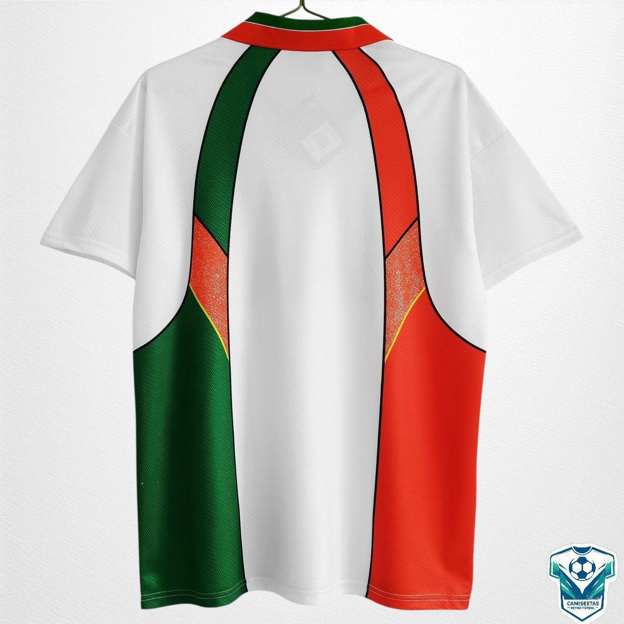 Ireland 1995-96 Away Jersey view 2