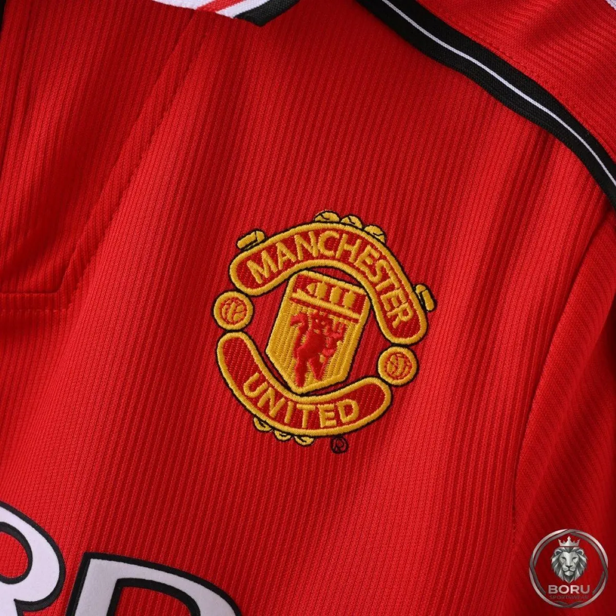 Manchester United 1998-99 Home Shirt in red, white, black view 6