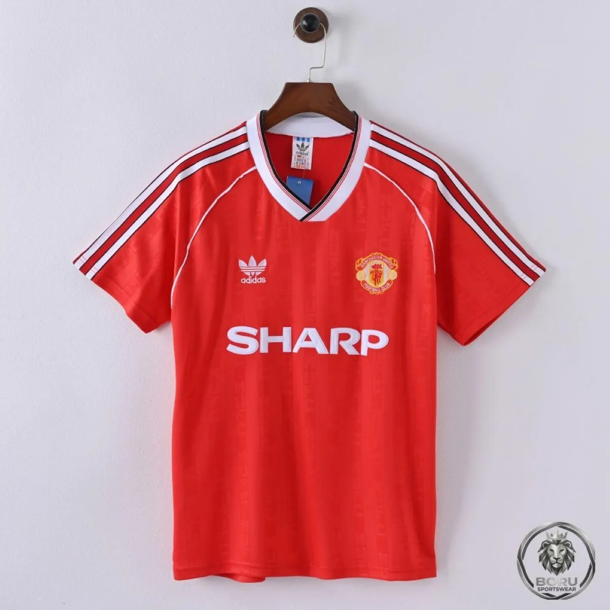 Manchester United 1988-90 Home Shirt in red, white