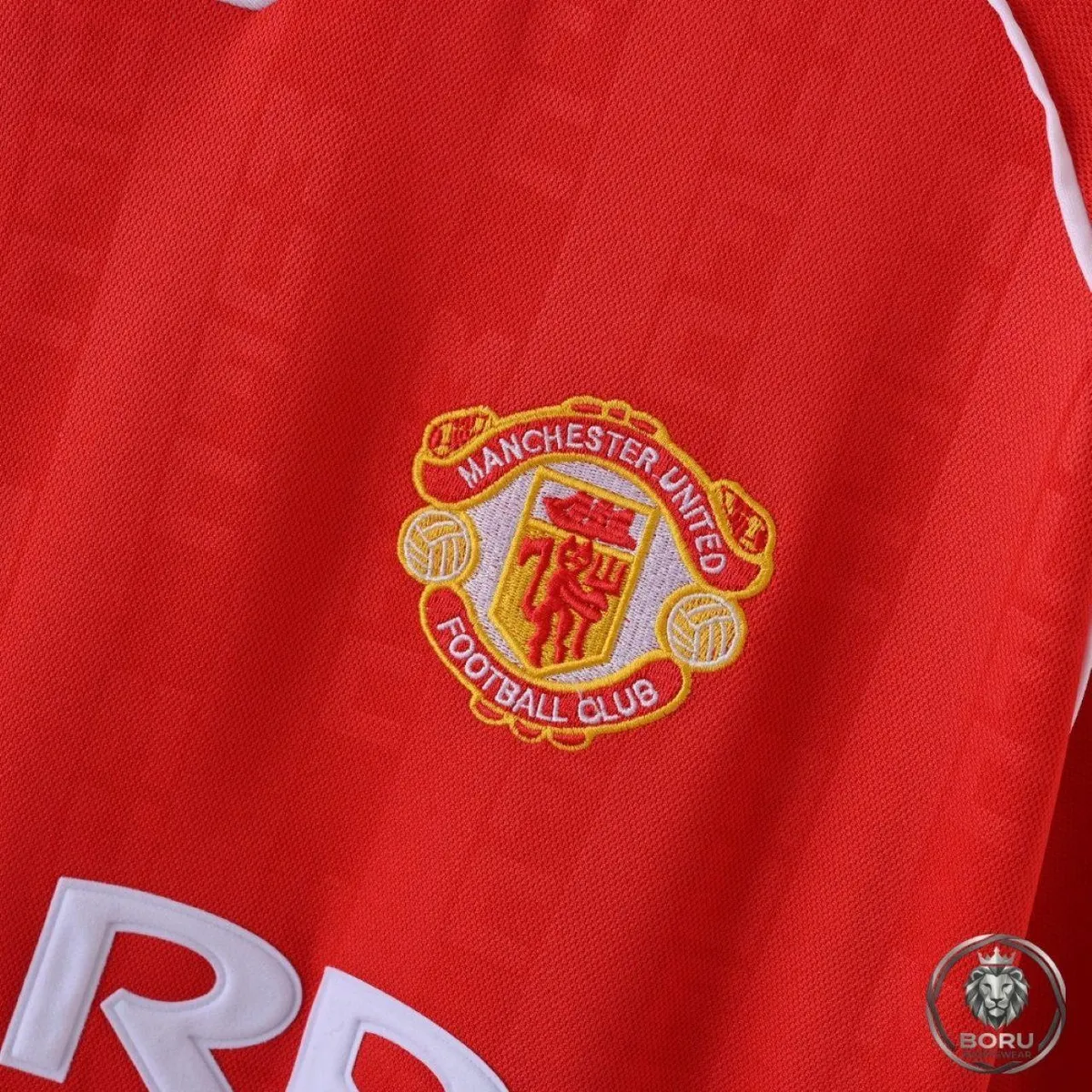 Manchester United 1988-90 Home Shirt in red, white view 5