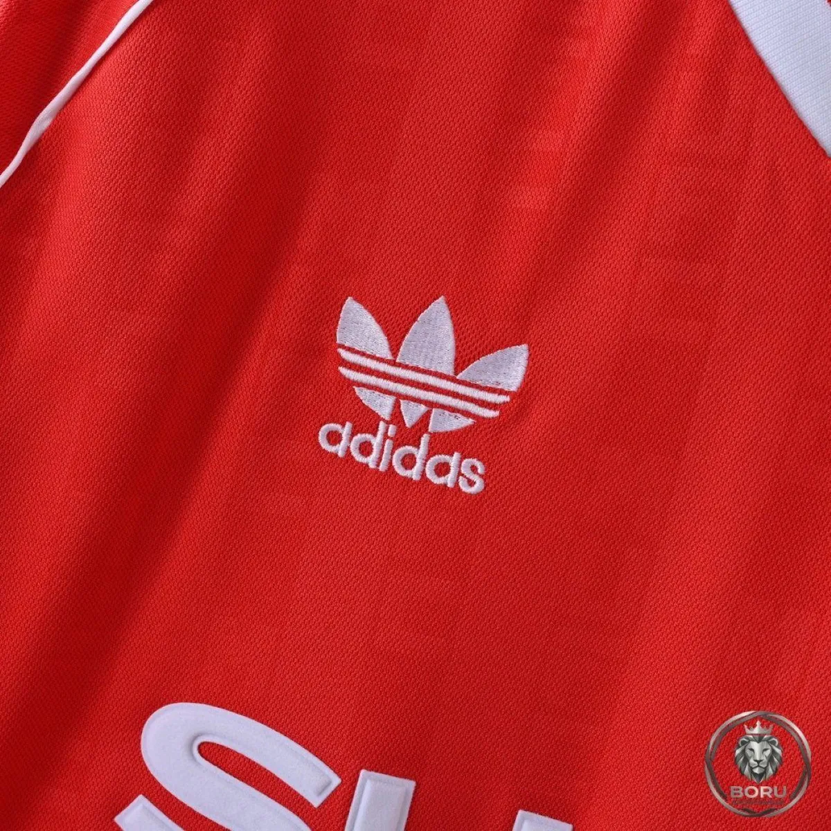 Manchester United 1988-90 Home Shirt in red, white view 6