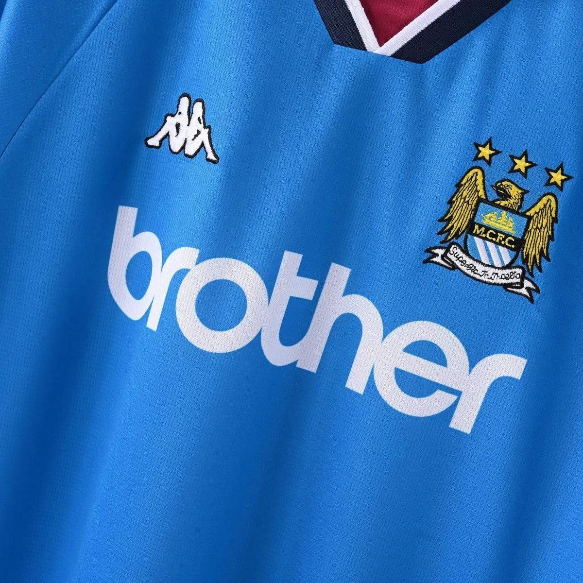 Manchester City 1998-99 Home Shirt in sky blue, navy view 5