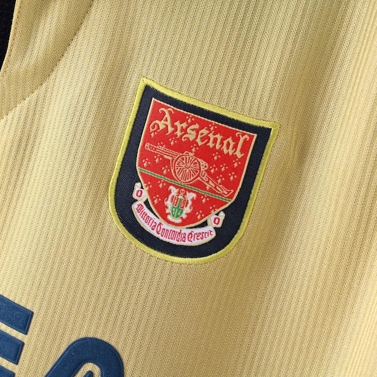 Arsenal 2001-02 Away Shirt in gold, navy, red view 4