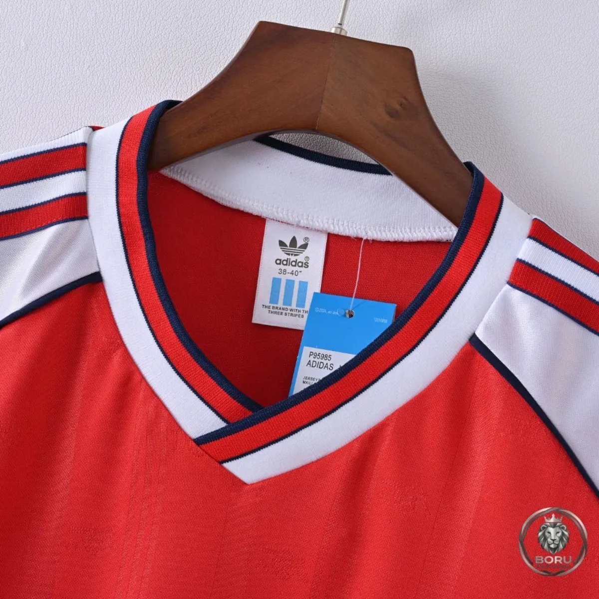 Arsenal 1988-89 Home Shirt in red, white view 6