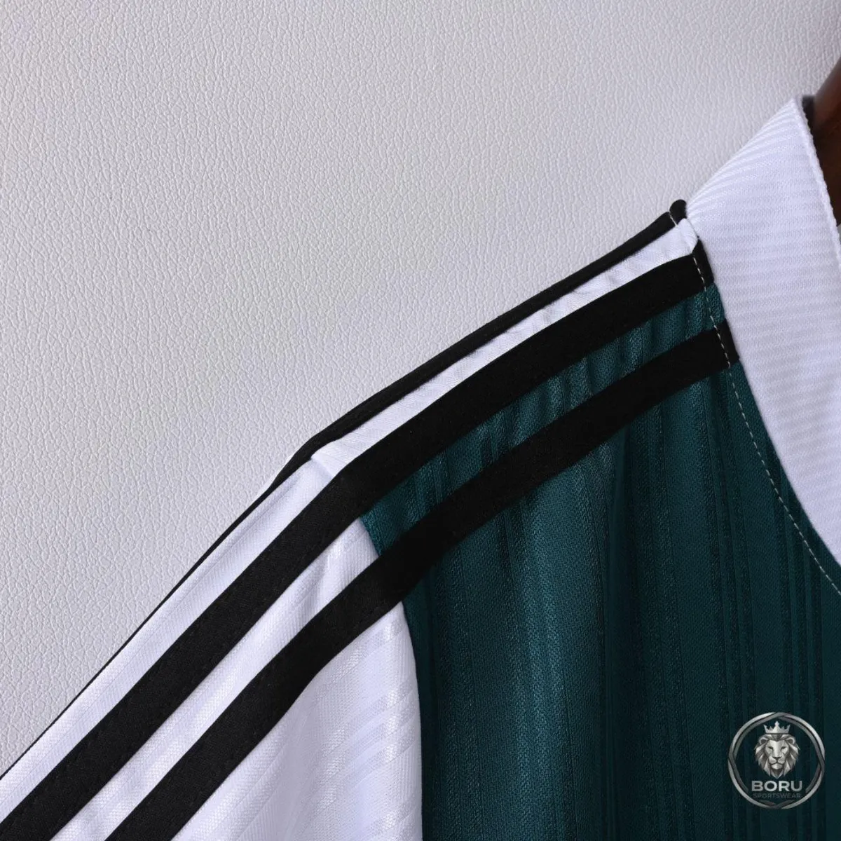 Liverpool 1995-96 Away Shirt in green, white, black view 8