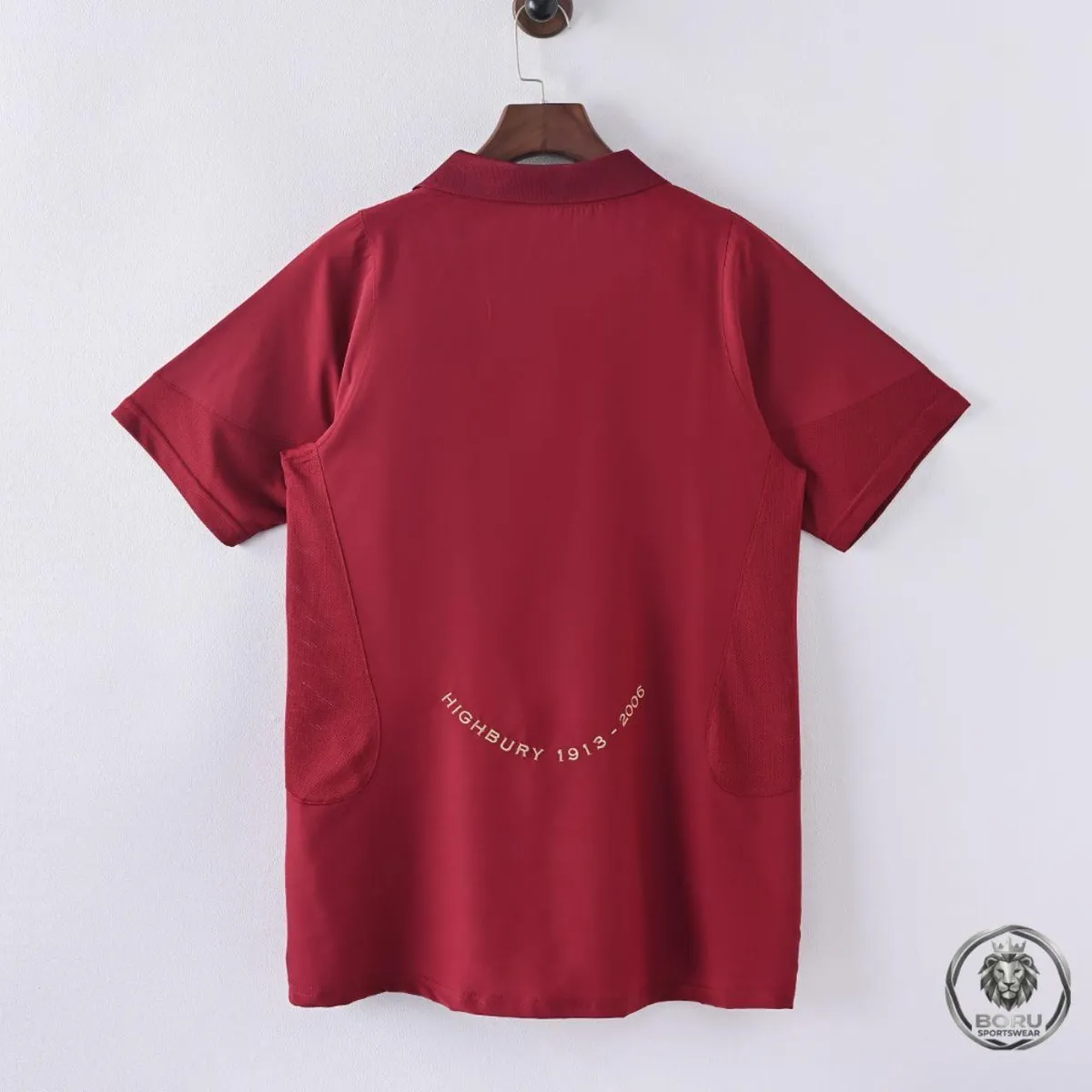 Arsenal 2005-06 Highbury Home Shirt in redcurrant, gold view 2