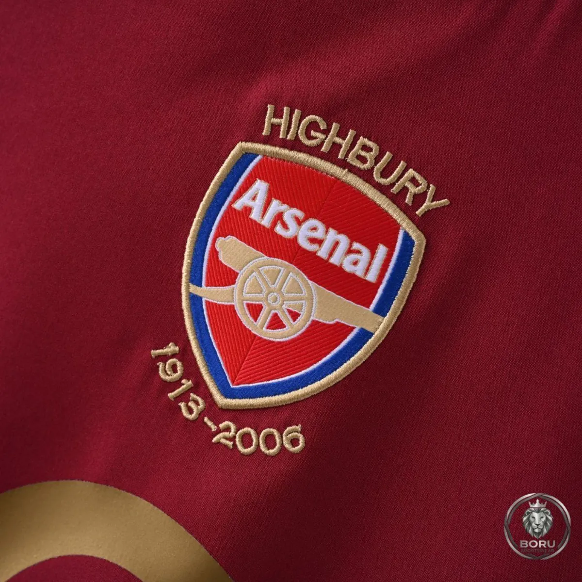 Arsenal 2005-06 Highbury Home Shirt in redcurrant, gold view 4