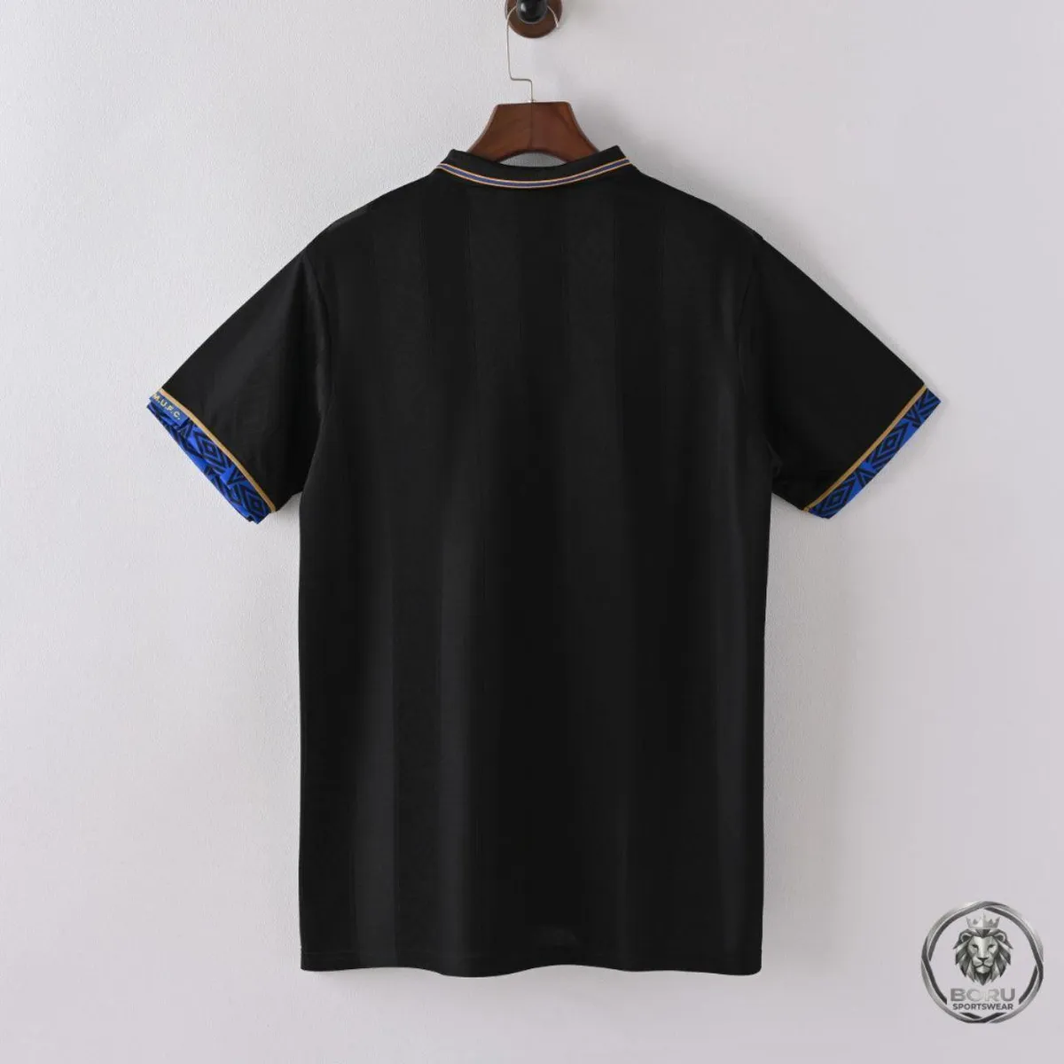 Manchester United 1993-95 Away Shirt in black, gold view 2