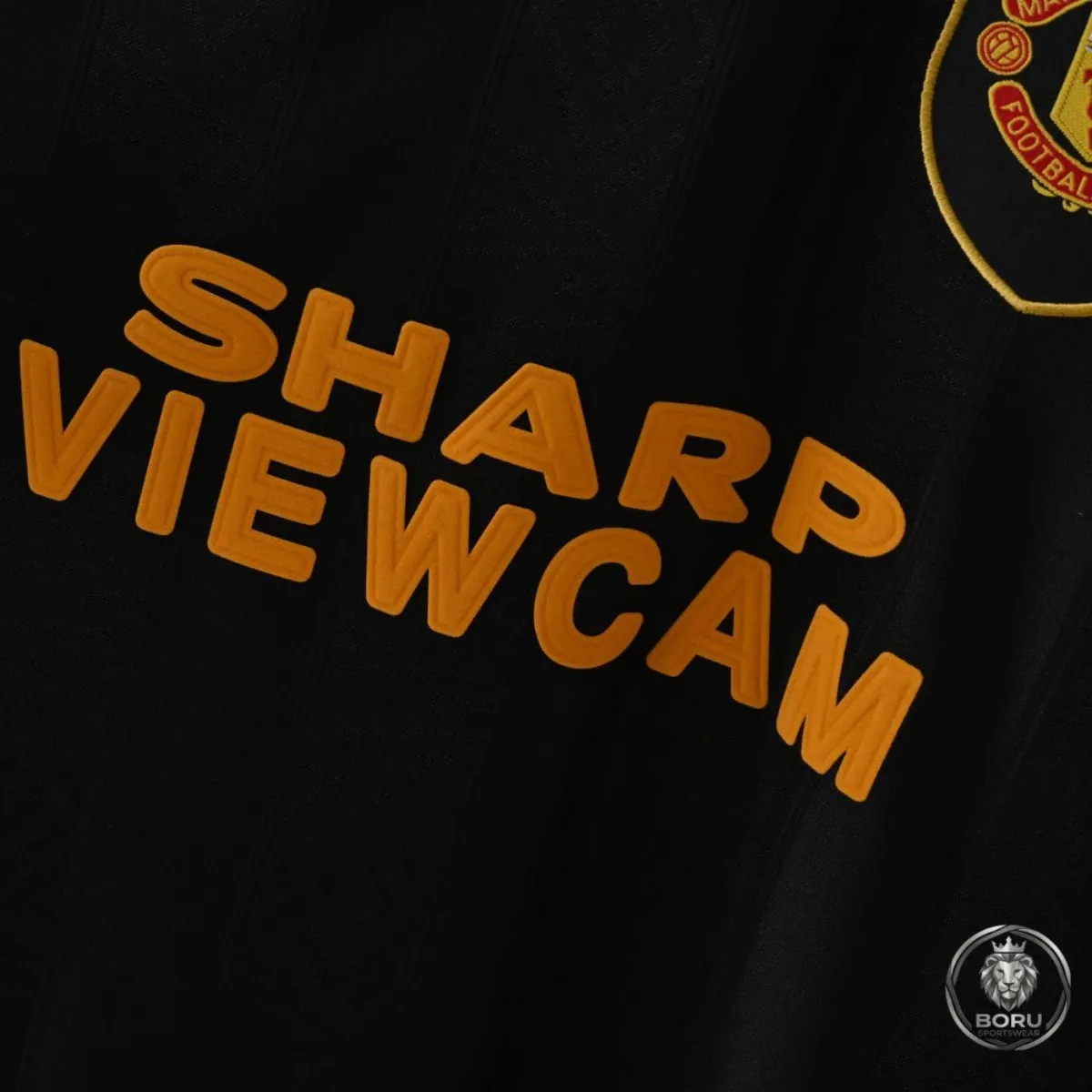 Manchester United 1993-95 Away Shirt in black, gold view 4