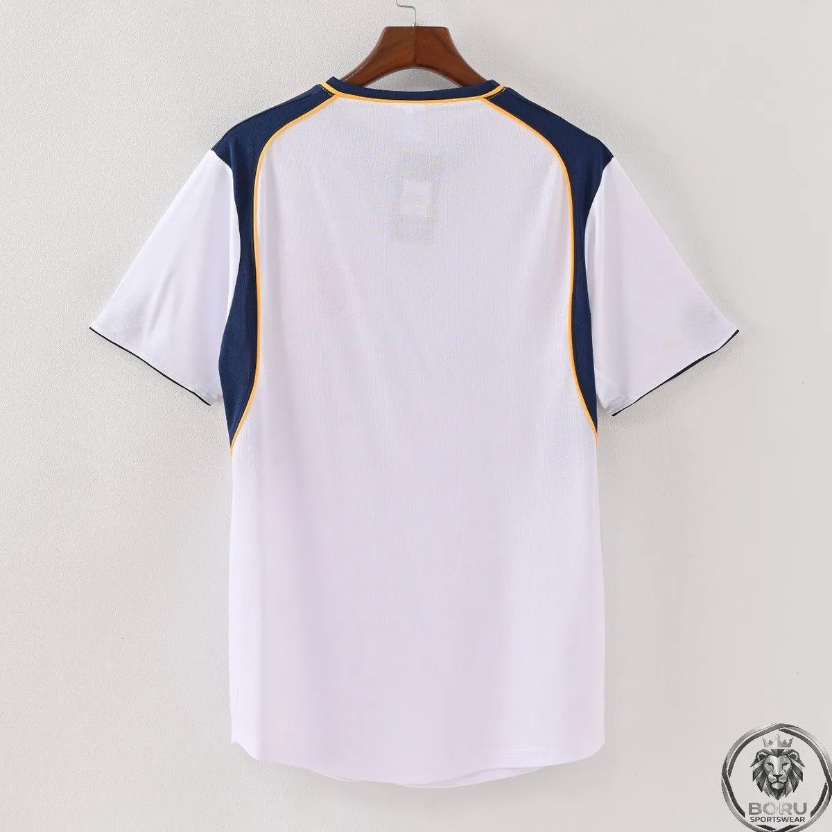 Liverpool 2001 UEFA Super Cup Away Shirt in white, navy view 2