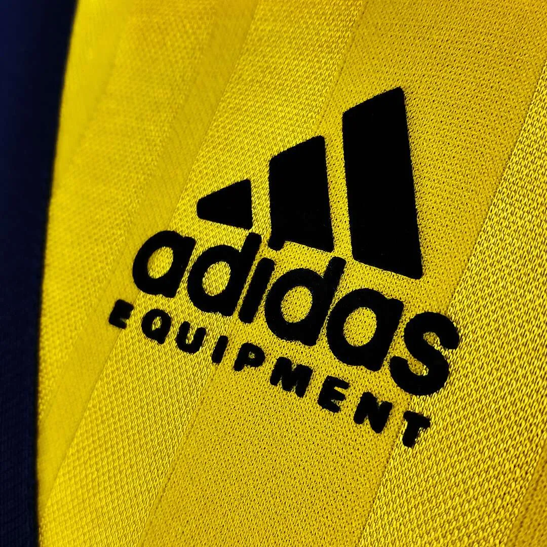 Arsenal 1993-94 Away Shirt in yellow, navy, red view 6