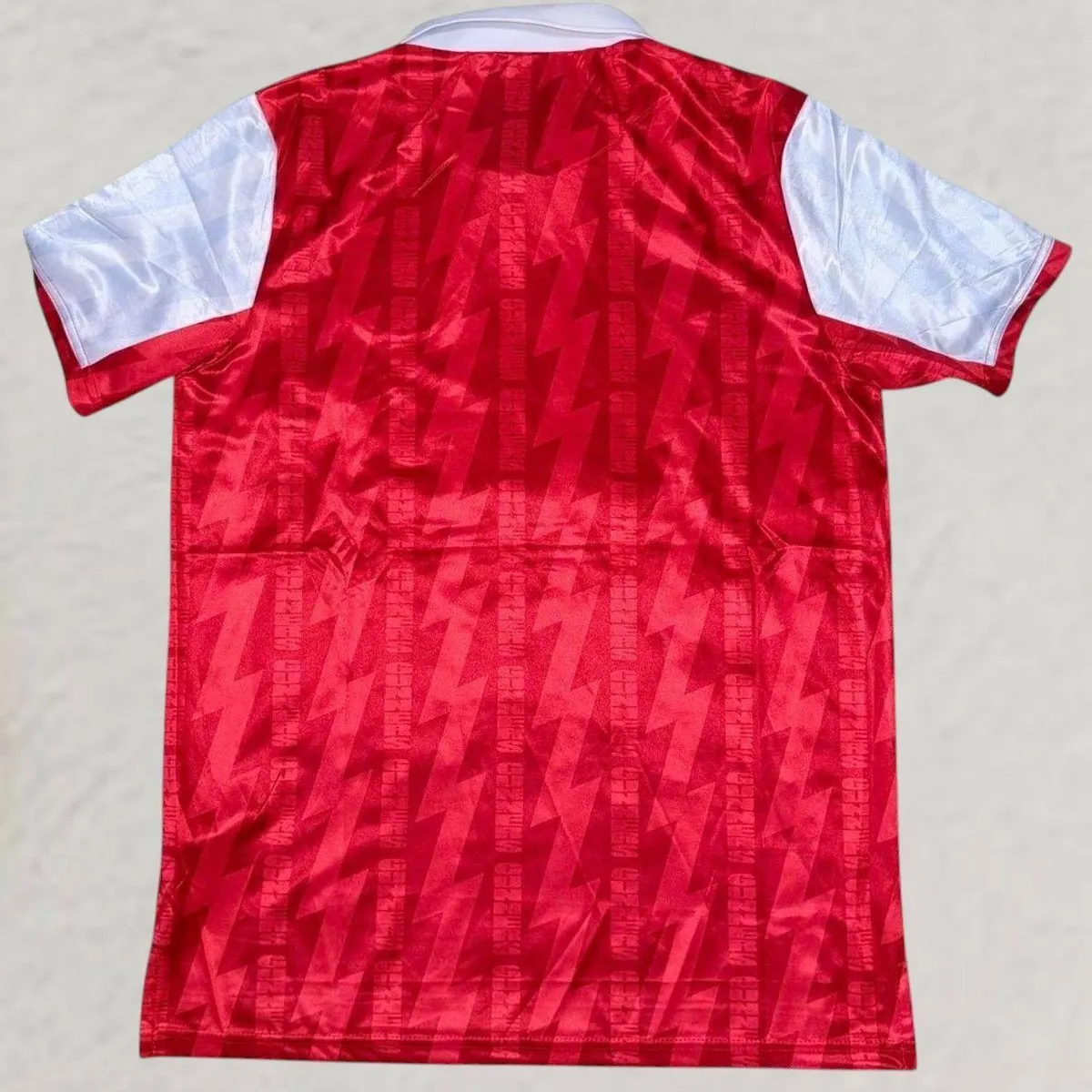 Arsenal 1994-96 Home Shirt in red, white view 2
