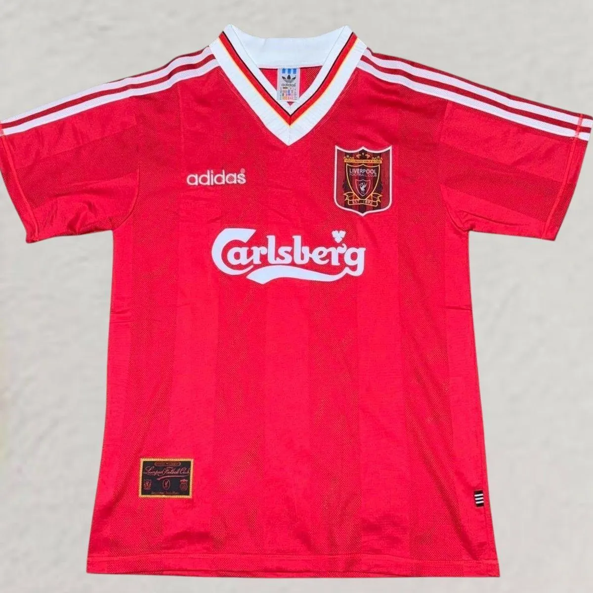 Liverpool 1995-96 Home Shirt in red, white