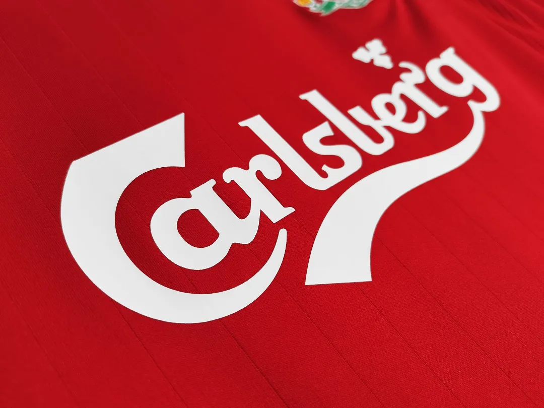 Liverpool 2006-07 Home Shirt in red, white view 3