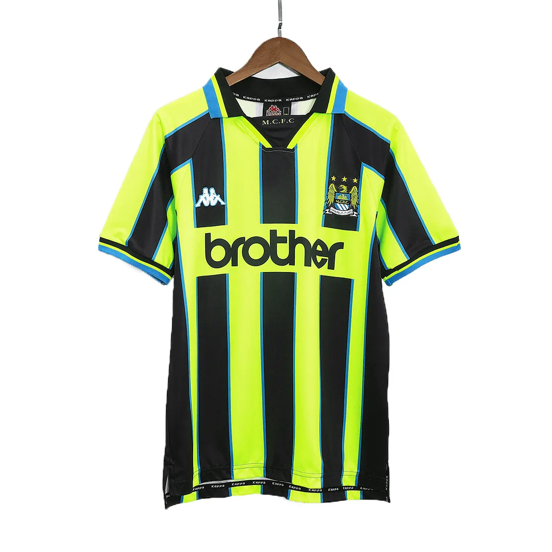 Manchester City 1998-99 Away Shirt in yellow, navy view 3