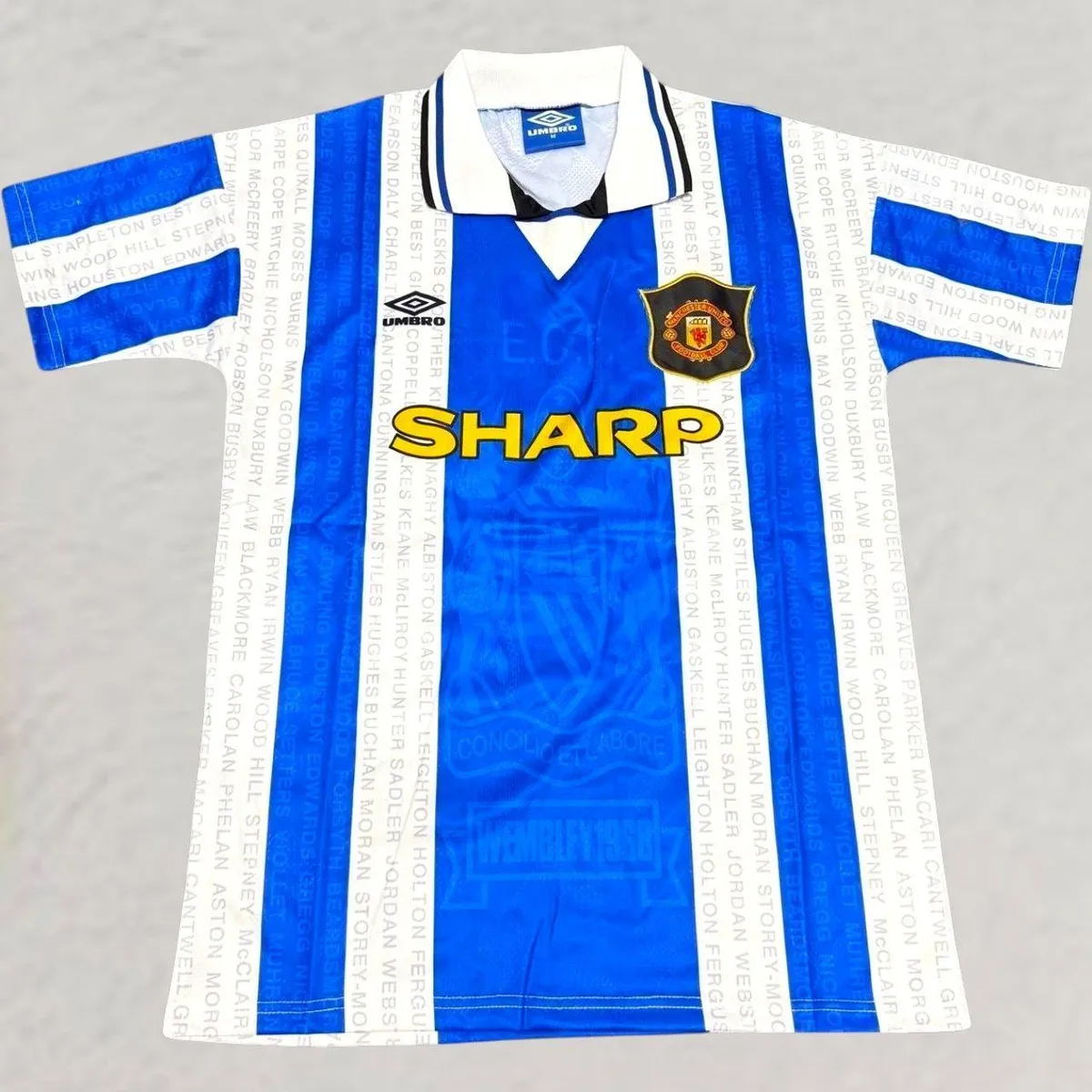 Manchester United 1994-96 Third Shirt in blue, white
