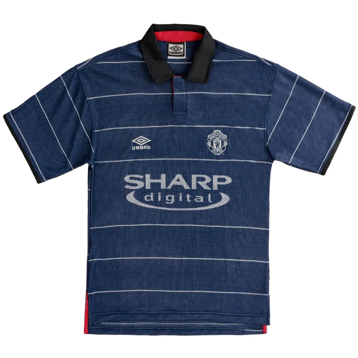 Manchester United 1999-00 Away Shirt in navy, white