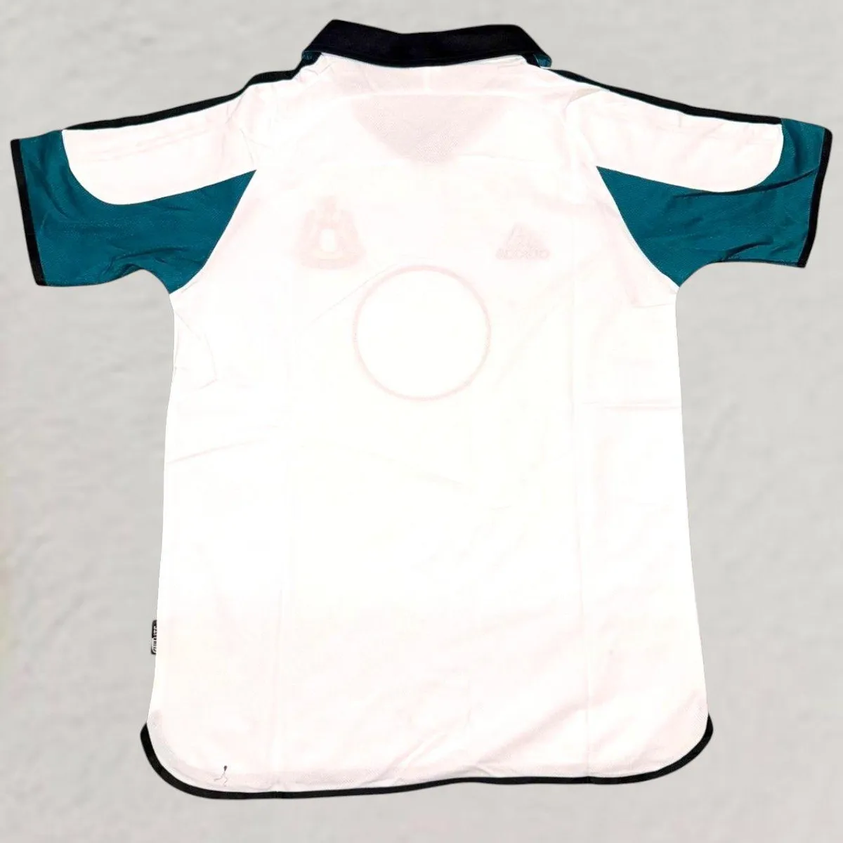 Newcastle United 1999-00 Away Shirt in white, teal, black view 2
